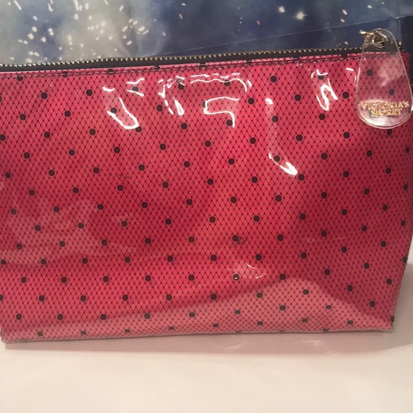Cute Victoria Secret pouch - Picture 3 of 4